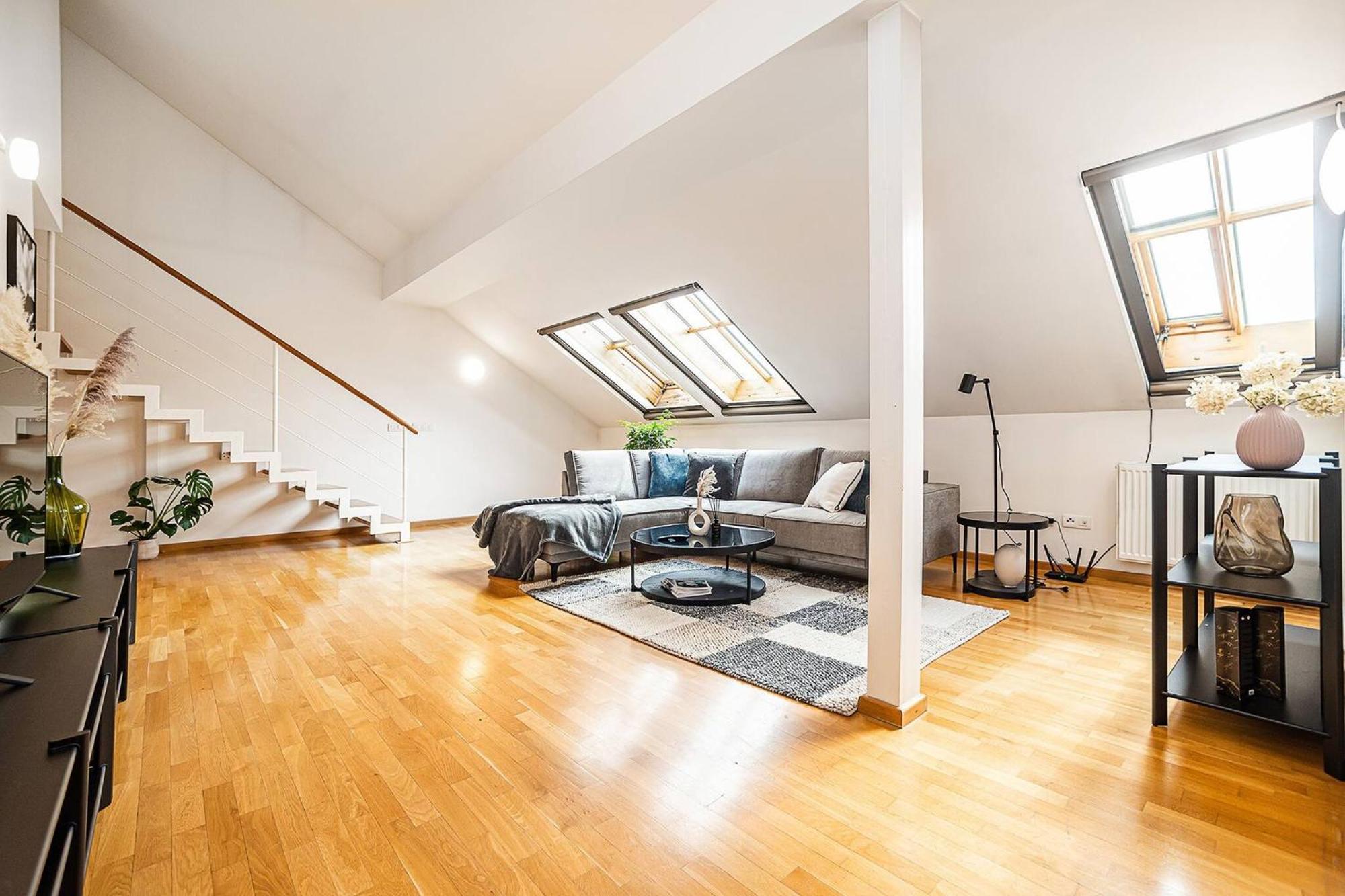Lavish And Chic Duplex For Families And Couples * Prague